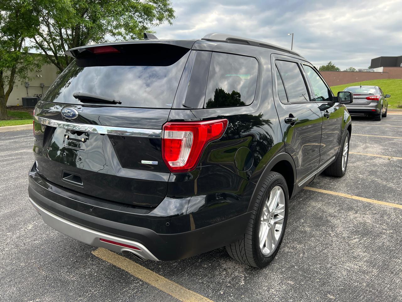 Ford Explorer 4WD 4dr XLT 2016