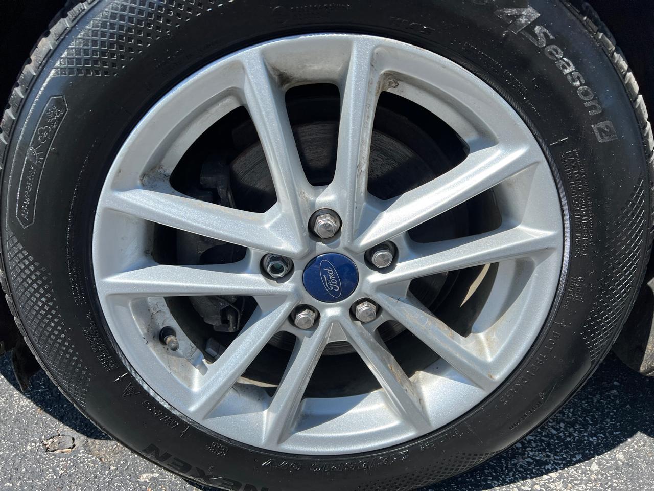 Ford Focus 4dr Sdn SE 2015