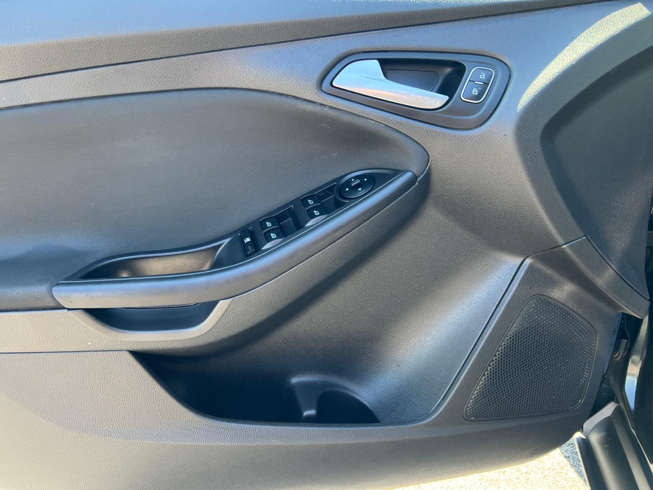 Ford Focus 4dr Sdn SE 2015