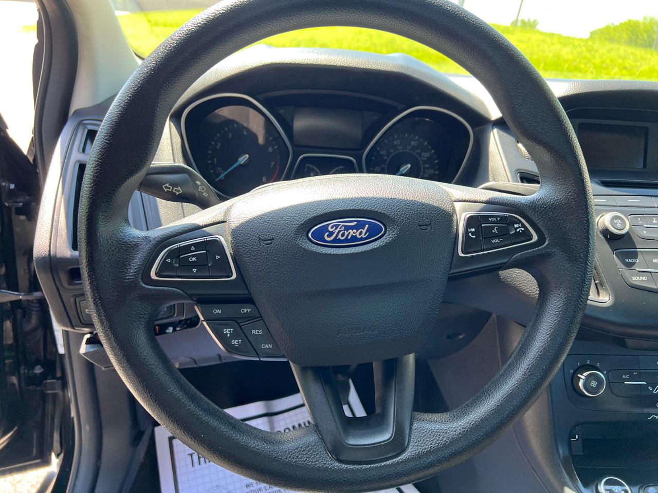 Ford Focus 4dr Sdn SE 2015