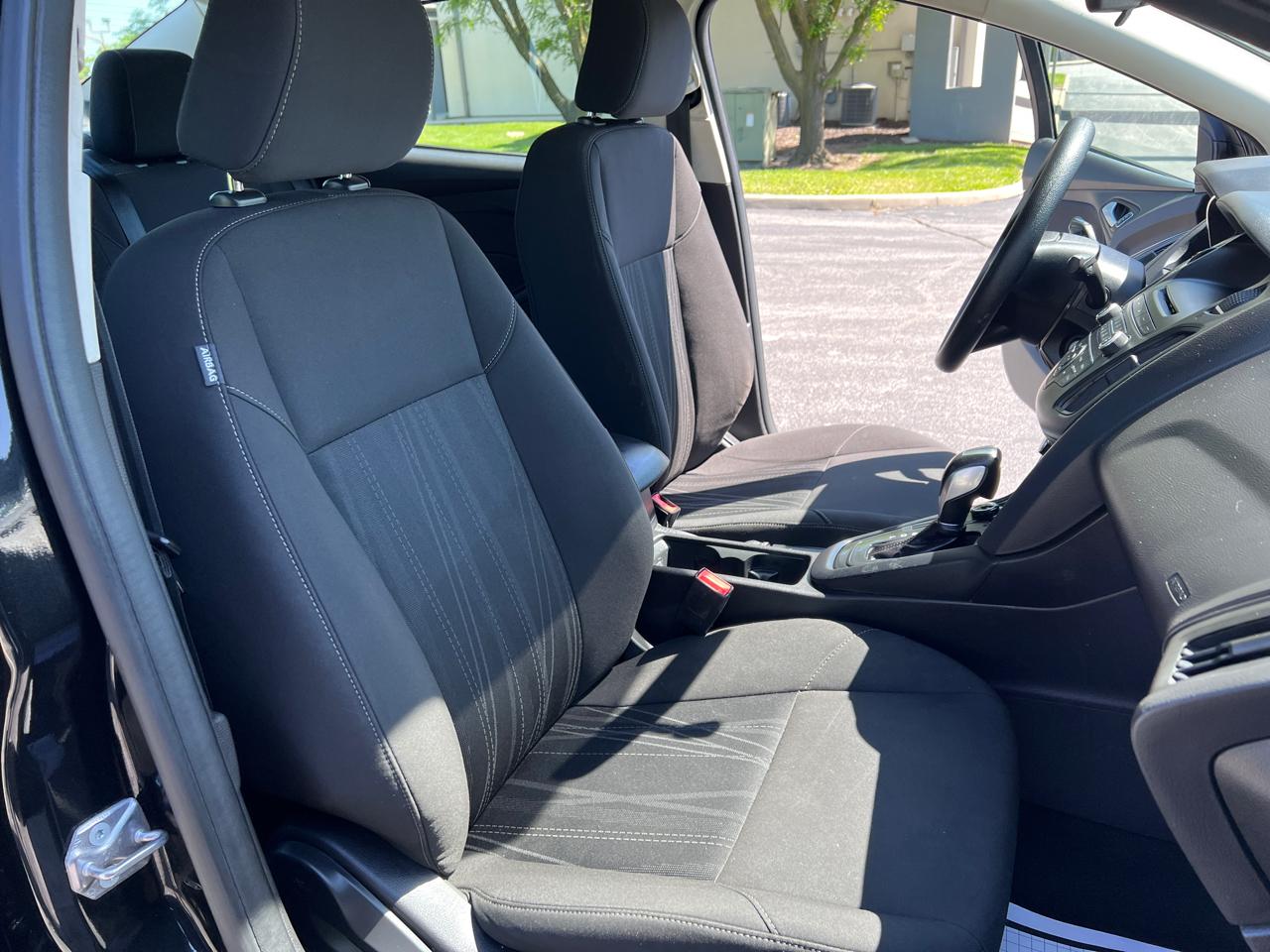Ford Focus 4dr Sdn SE 2015