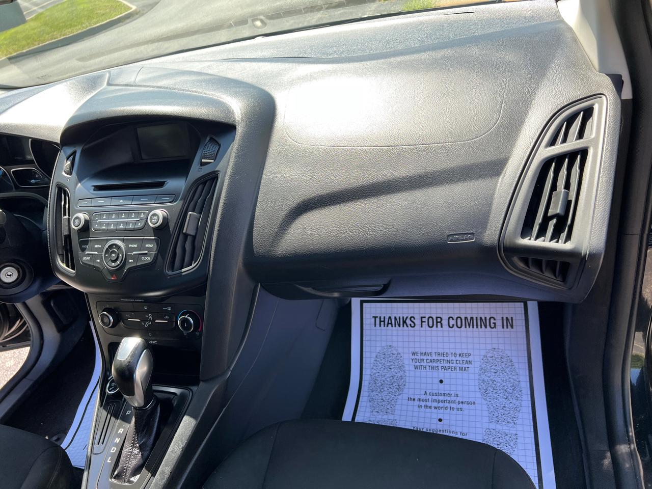 Ford Focus 4dr Sdn SE 2015