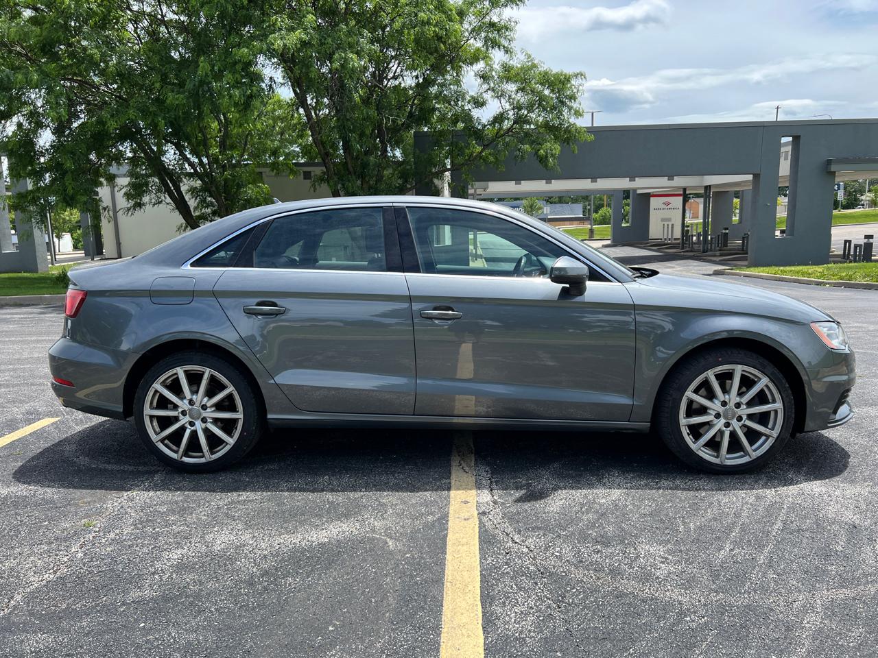 Audi A3 4dr Sdn quattro 2.0T Premium Plus 2015
