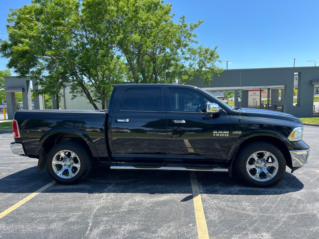 RAM 1500 Laramie 4x4 Crew Cab 5'7" Box 2018