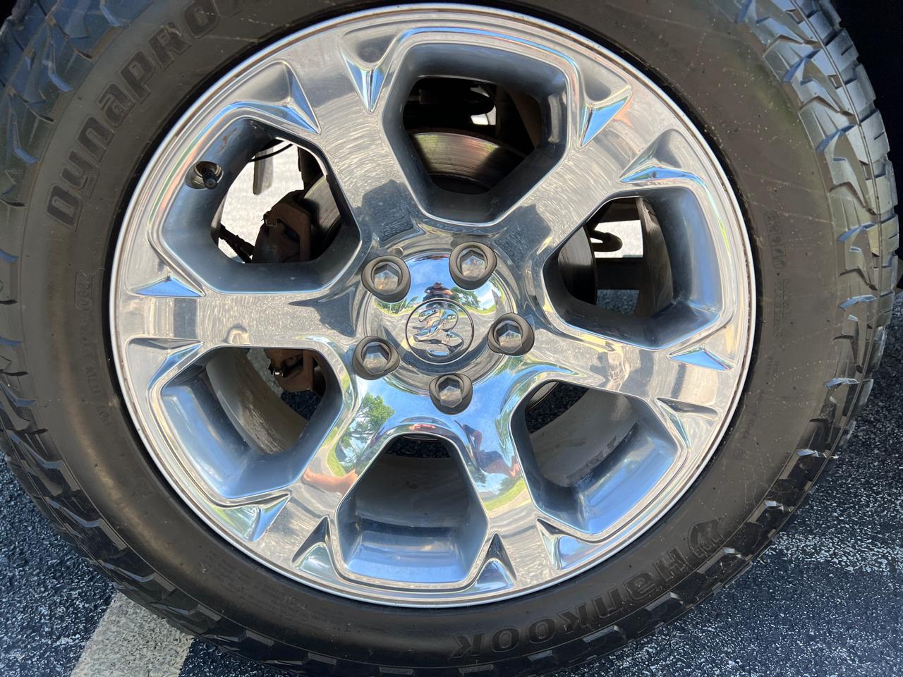 RAM 1500 Laramie 4x4 Crew Cab 5'7" Box 2018