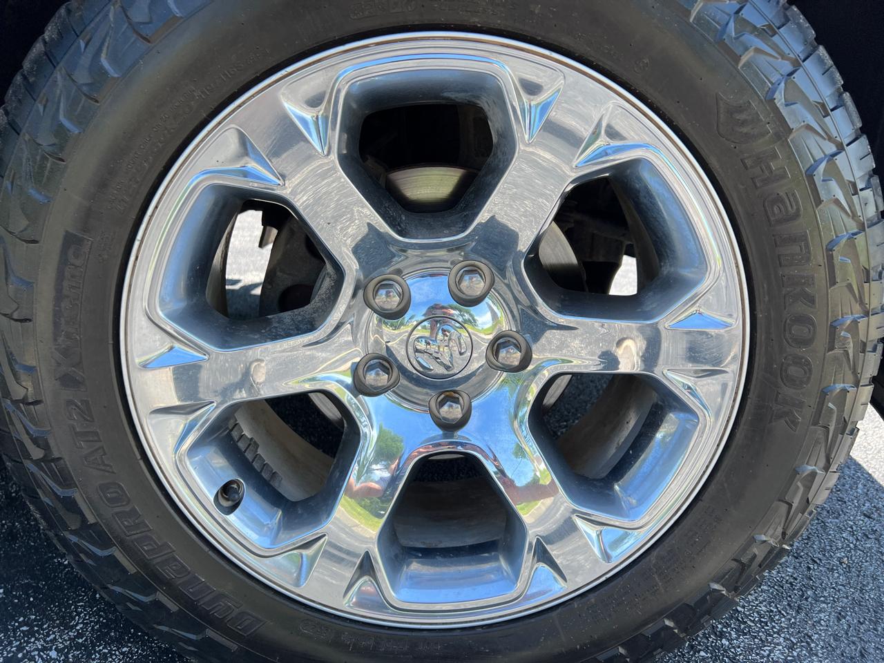 RAM 1500 Laramie 4x4 Crew Cab 5'7" Box 2018