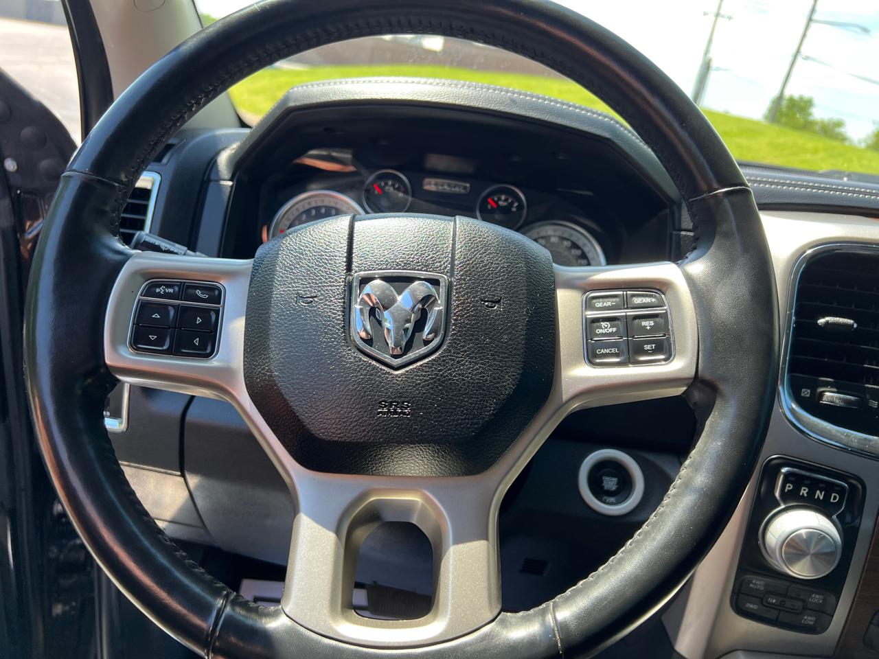 RAM 1500 Laramie 4x4 Crew Cab 5'7" Box 2018