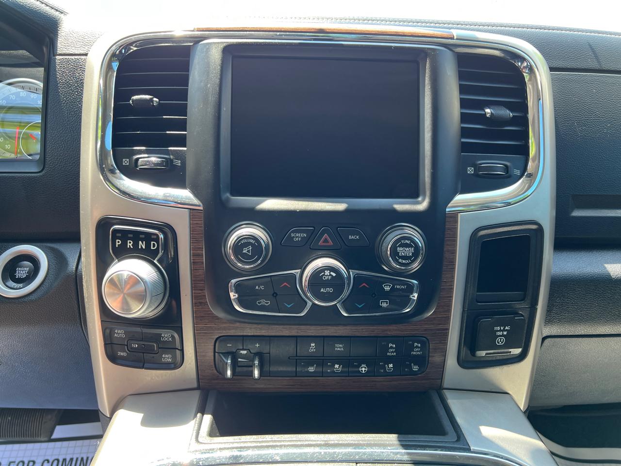 RAM 1500 Laramie 4x4 Crew Cab 5'7" Box 2018