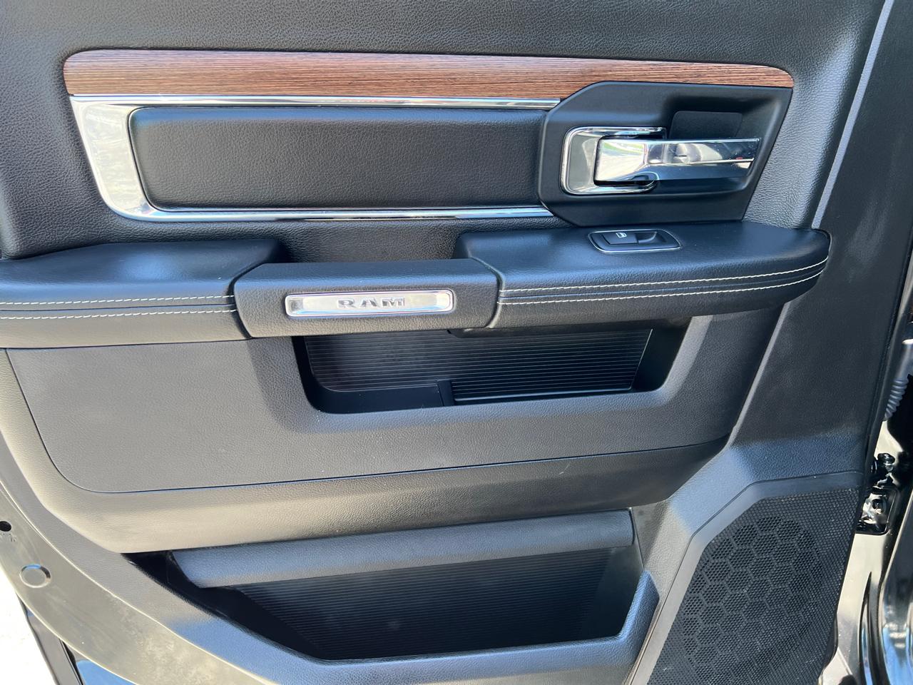 RAM 1500 Laramie 4x4 Crew Cab 5'7" Box 2018