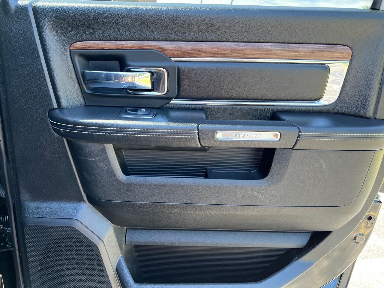 RAM 1500 Laramie 4x4 Crew Cab 5'7" Box 2018