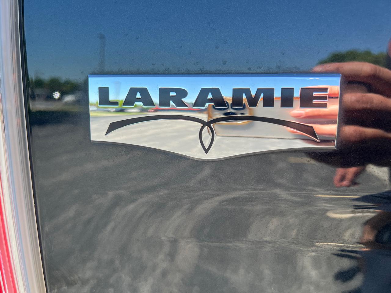 RAM 1500 Laramie 4x4 Crew Cab 5'7" Box 2018