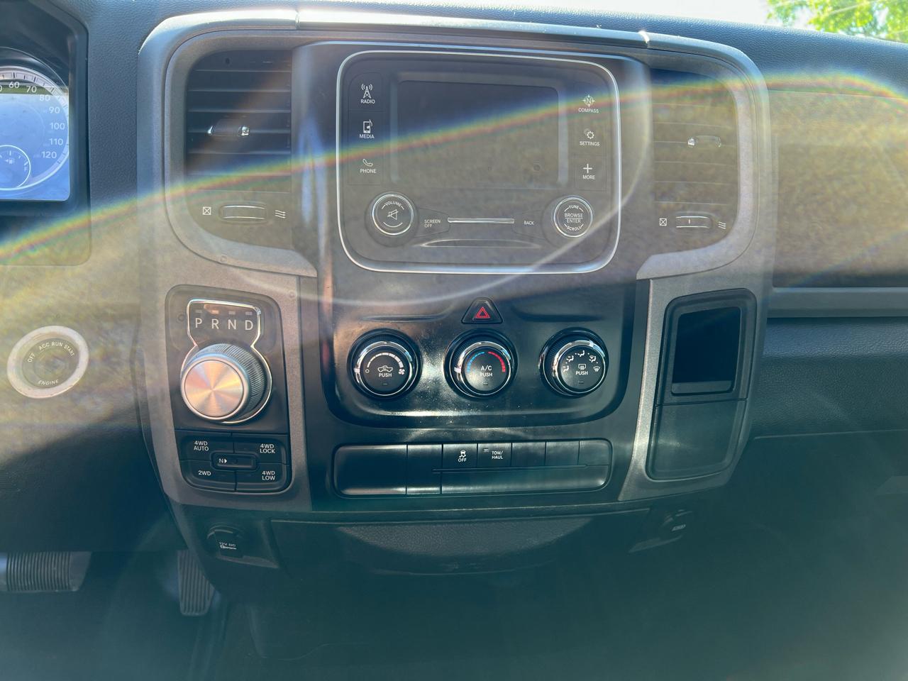 RAM 1500 Express 4x4 Quad Cab 6'4" Box 2017