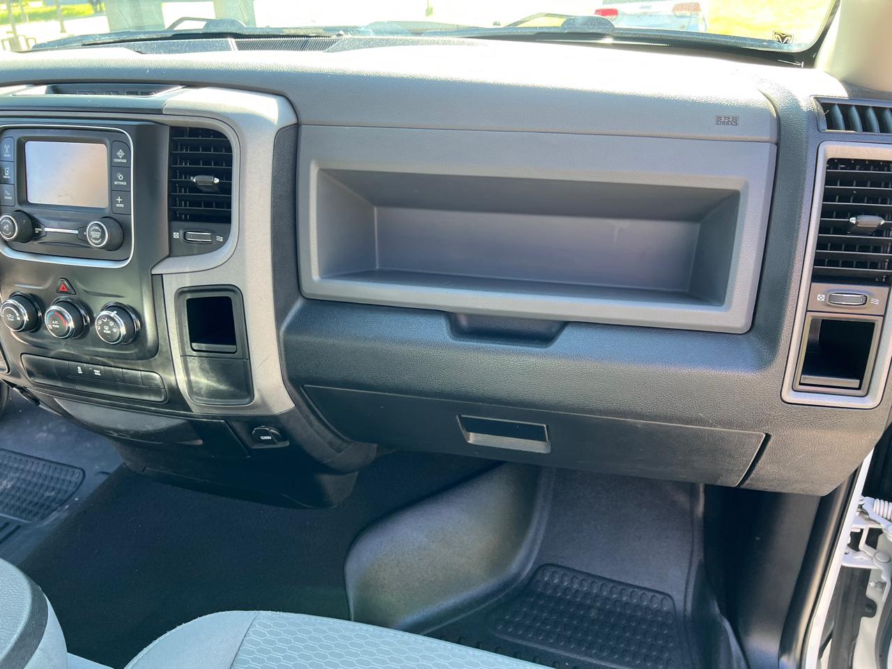 RAM 1500 Express 4x4 Quad Cab 6'4" Box 2017