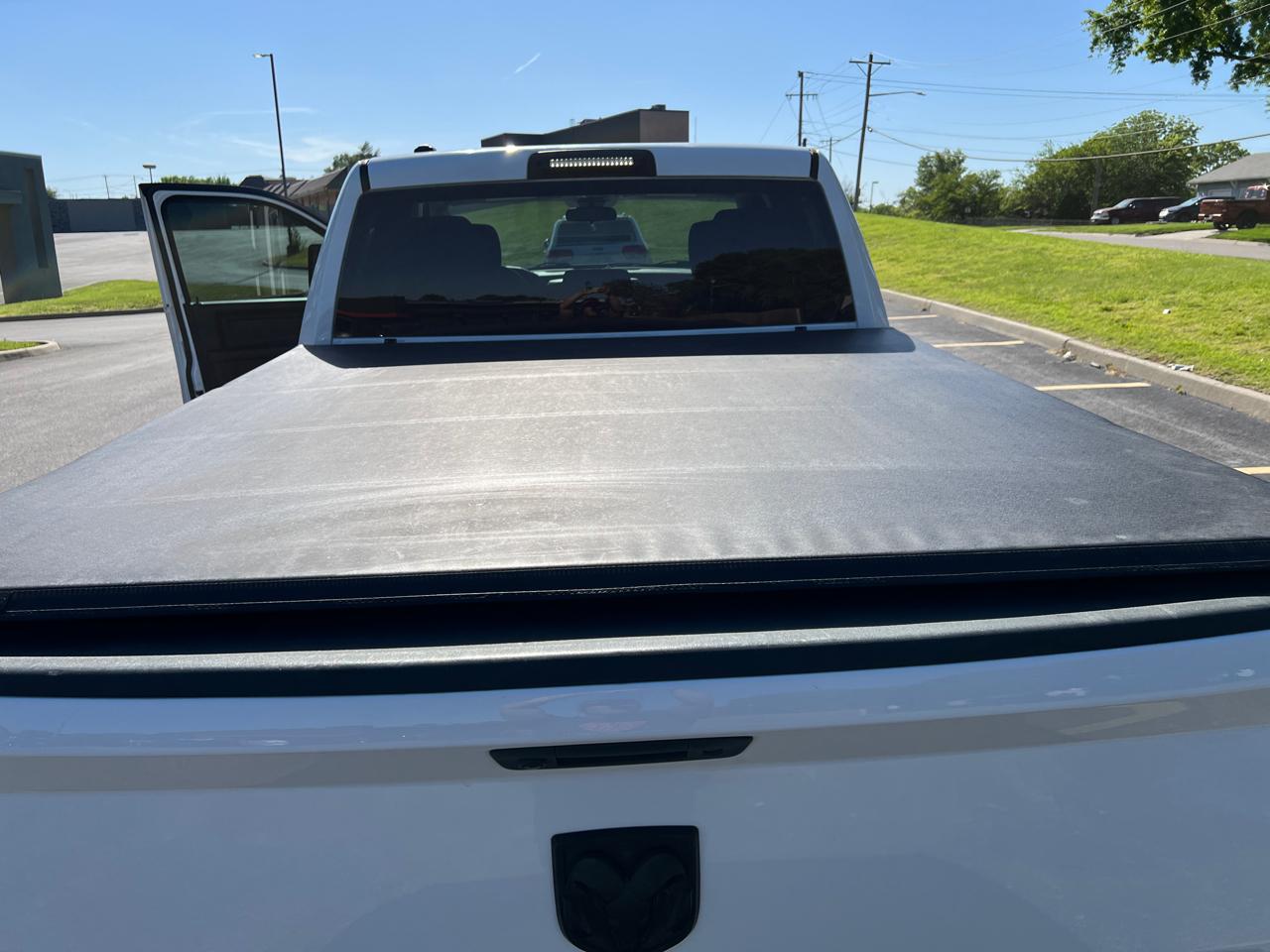 RAM 1500 Express 4x4 Quad Cab 6'4" Box 2017