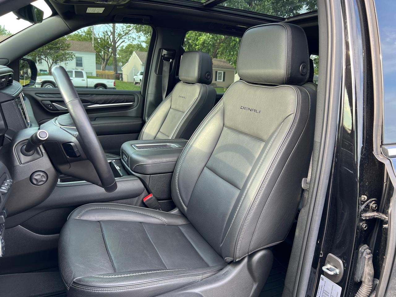 GMC Yukon 4WD 4dr Denali 2022