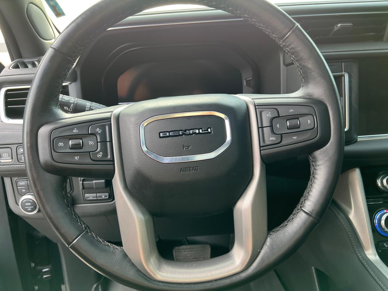 GMC Yukon 4WD 4dr Denali 2022