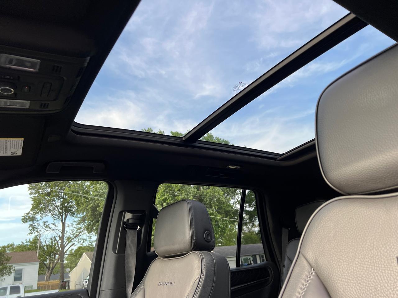 GMC Yukon 4WD 4dr Denali 2022
