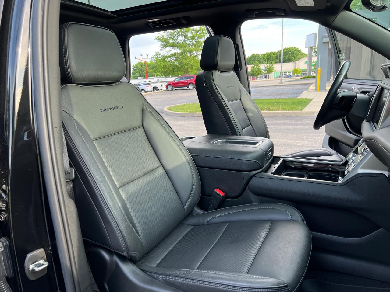 GMC Yukon 4WD 4dr Denali 2022