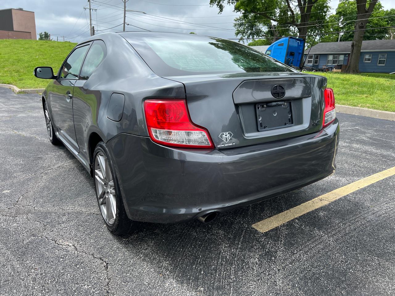 Scion tC 2dr HB Auto (Natl) 2011