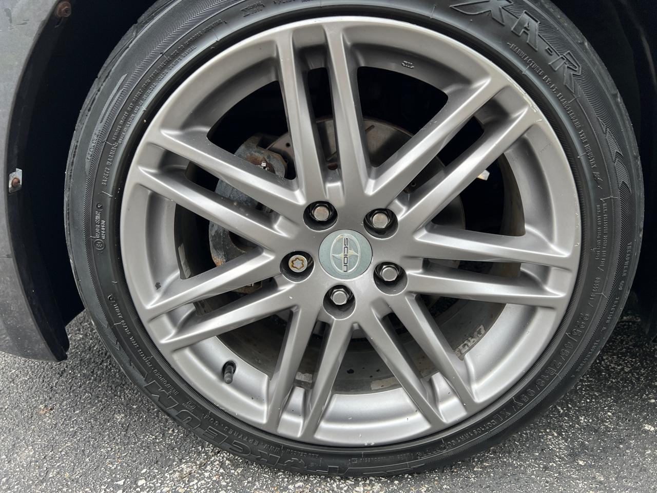 Scion tC 2dr HB Auto (Natl) 2011