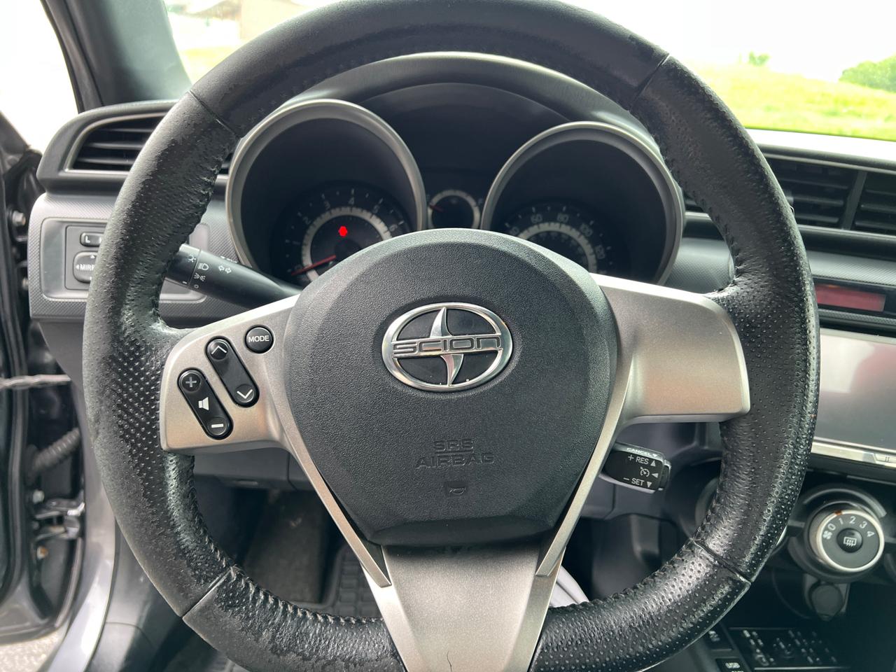 Scion tC 2dr HB Auto (Natl) 2011