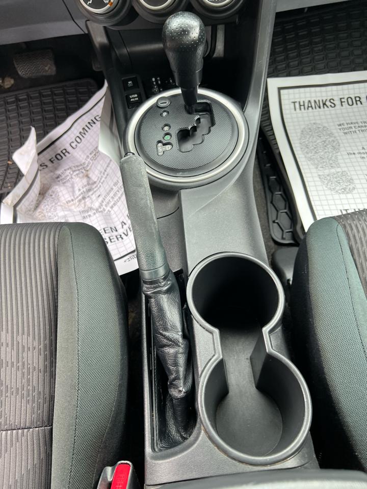 Scion tC 2dr HB Auto (Natl) 2011