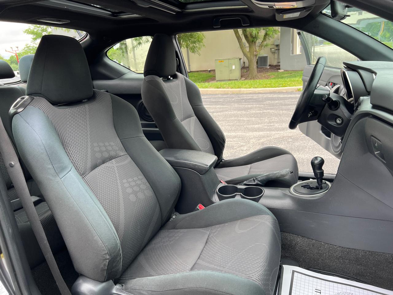 Scion tC 2dr HB Auto (Natl) 2011