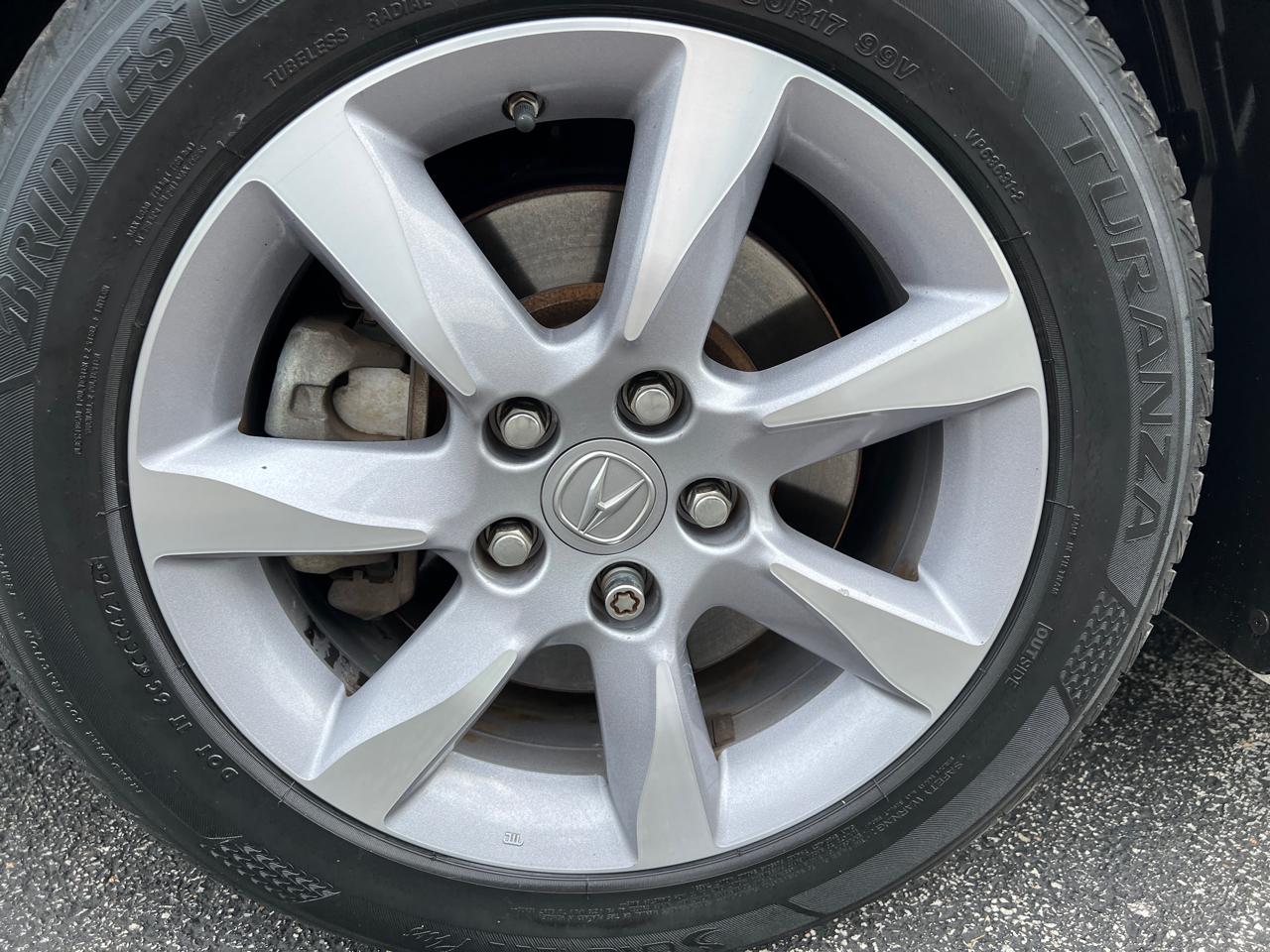 Acura TL 4dr Sdn Auto 2WD 2013
