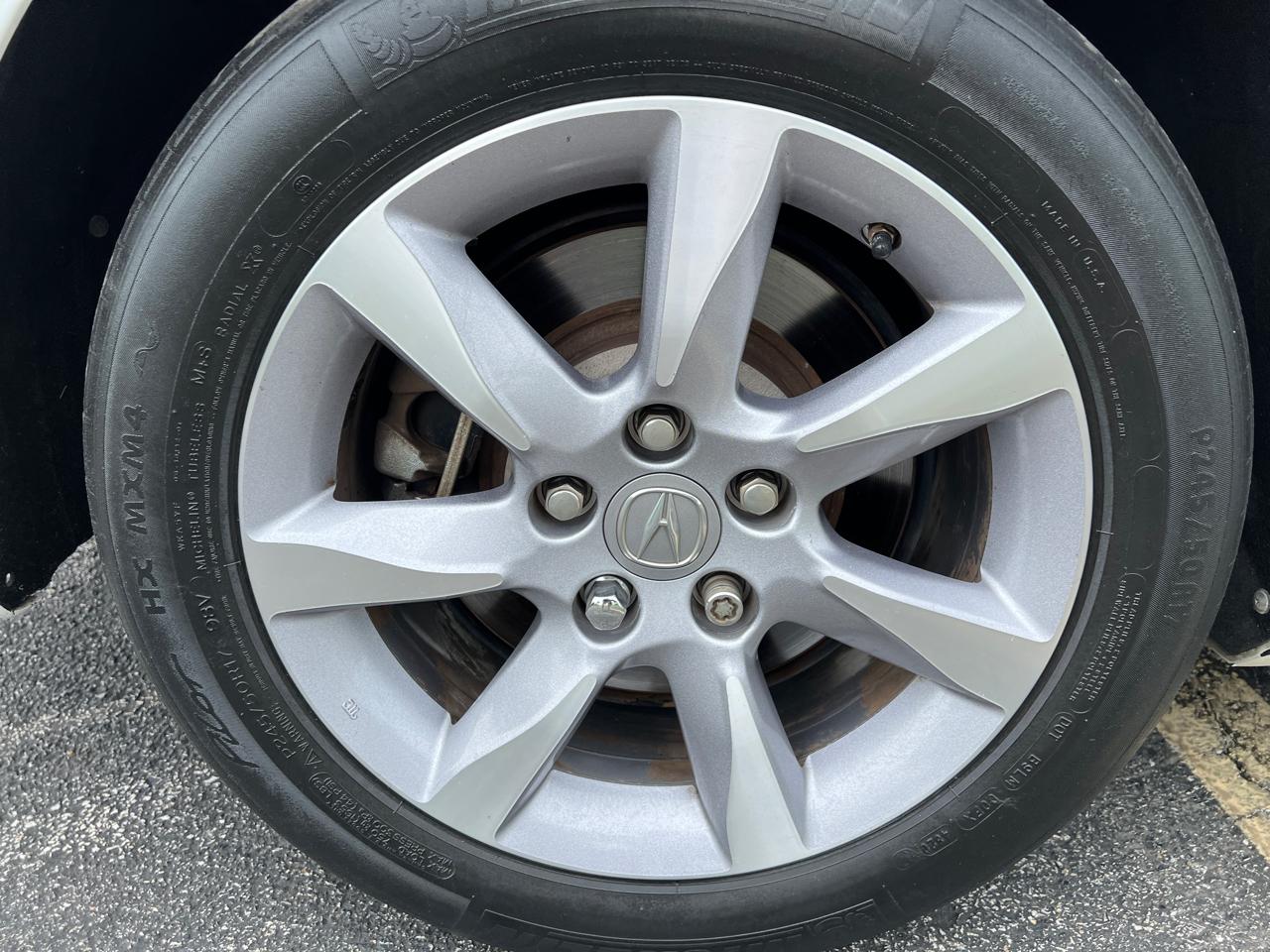 Acura TL 4dr Sdn Auto 2WD 2013