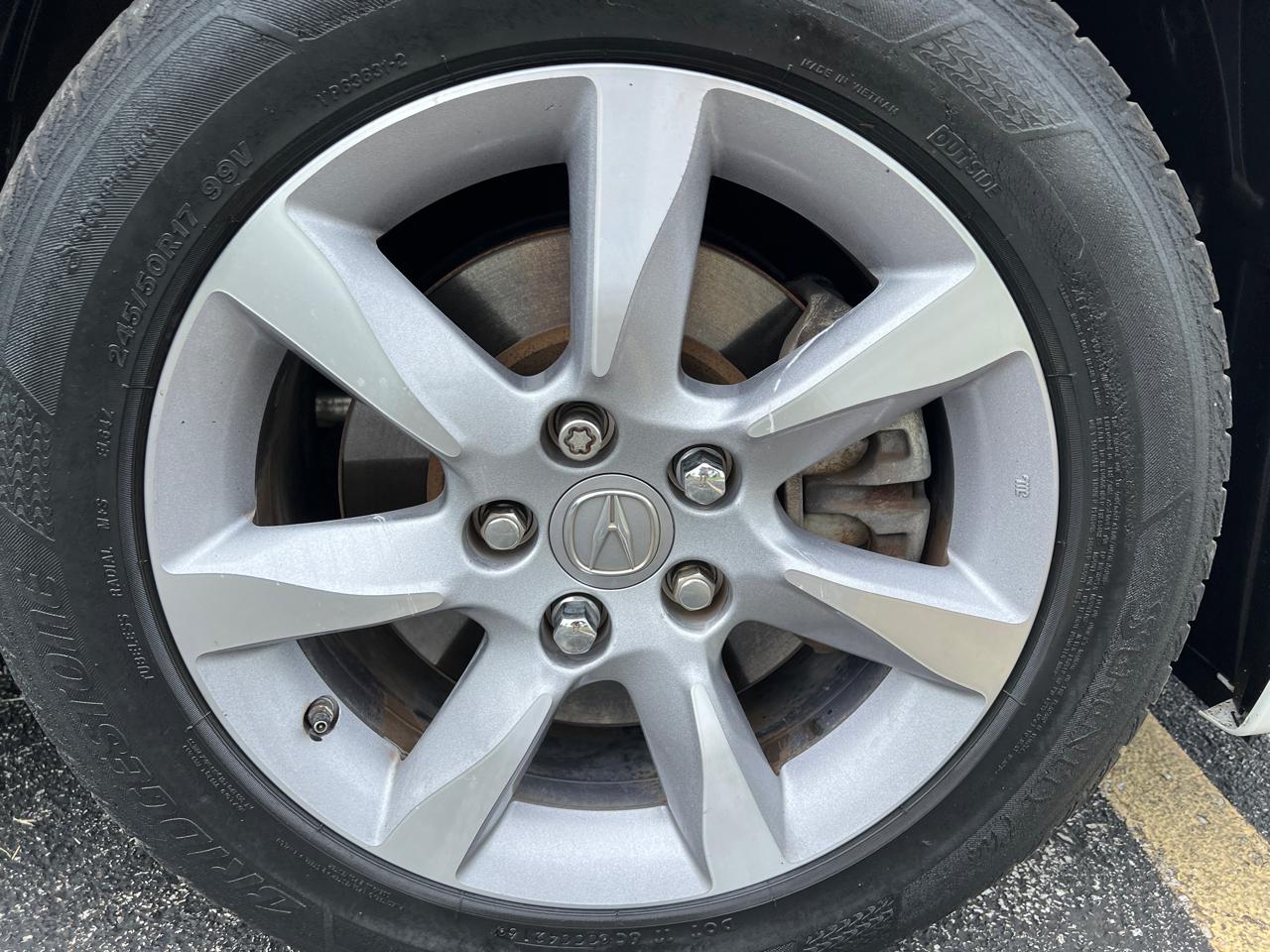 Acura TL 4dr Sdn Auto 2WD 2013