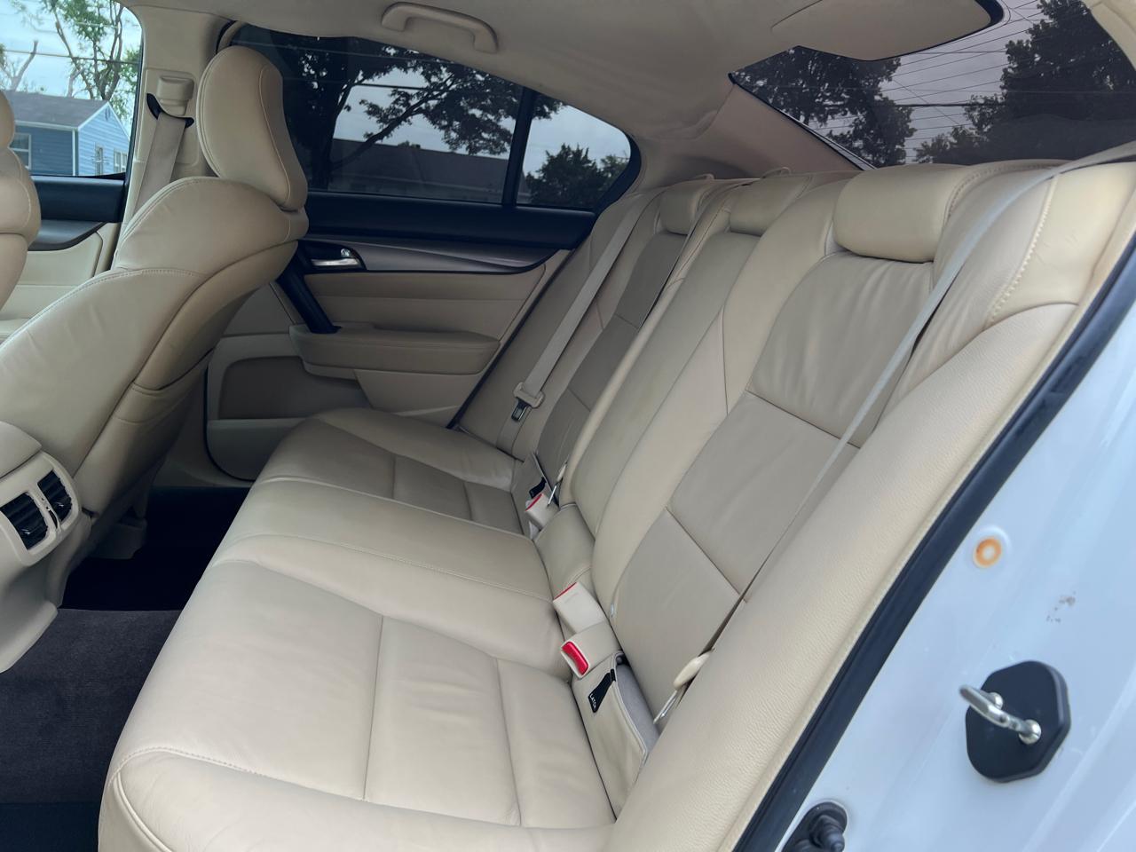 Acura TL 4dr Sdn Auto 2WD 2013