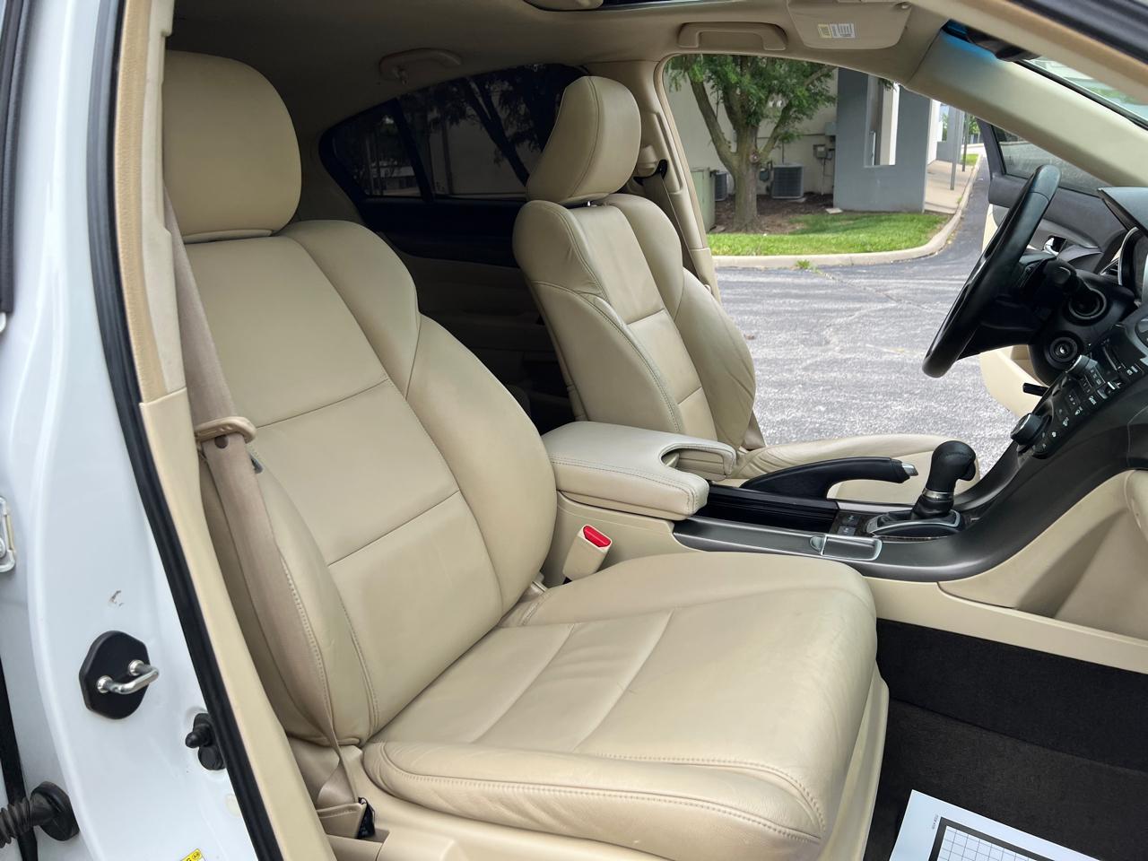 Acura TL 4dr Sdn Auto 2WD 2013