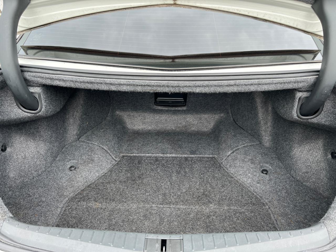 Acura TL 4dr Sdn Auto 2WD 2013