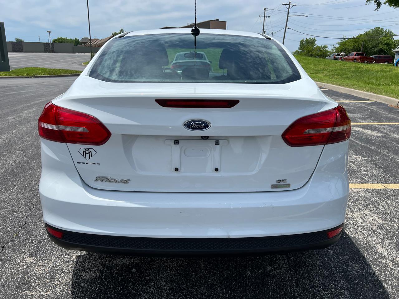 Ford Focus SE Sedan 2017