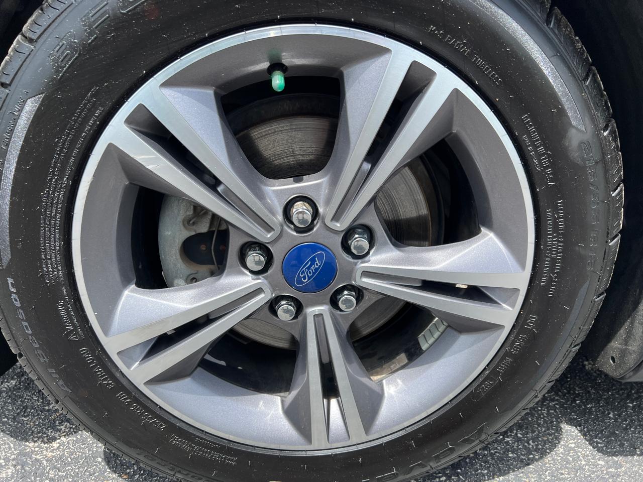 Ford Focus SE Sedan 2017