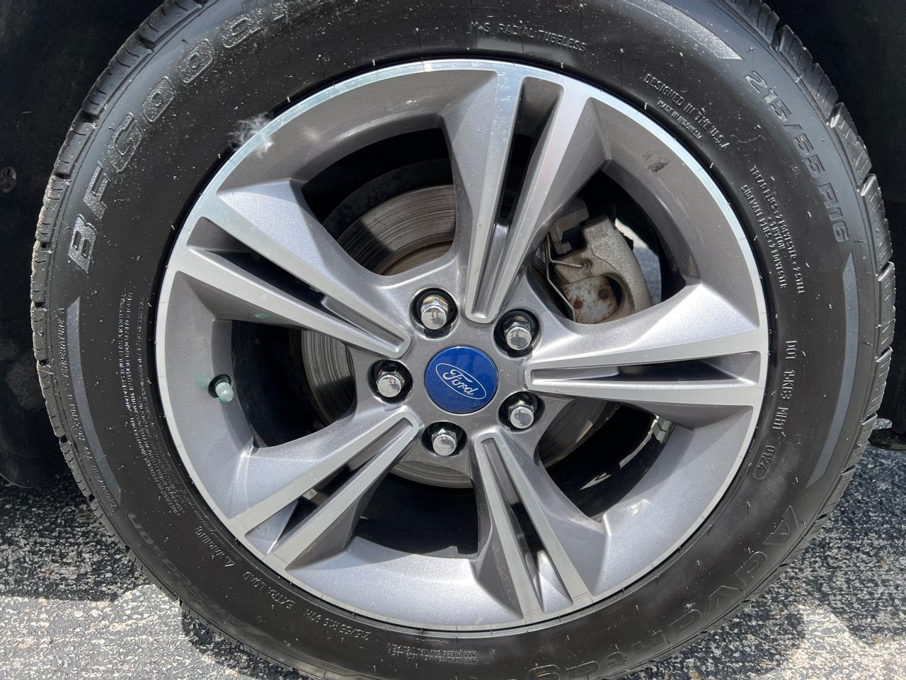 Ford Focus SE Sedan 2017