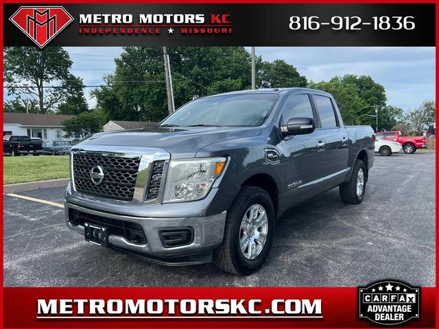 Gray 2017 Nissan Titan SV Crew Cab 4WD Pickup Truck Four-Wheel Drive Automatic