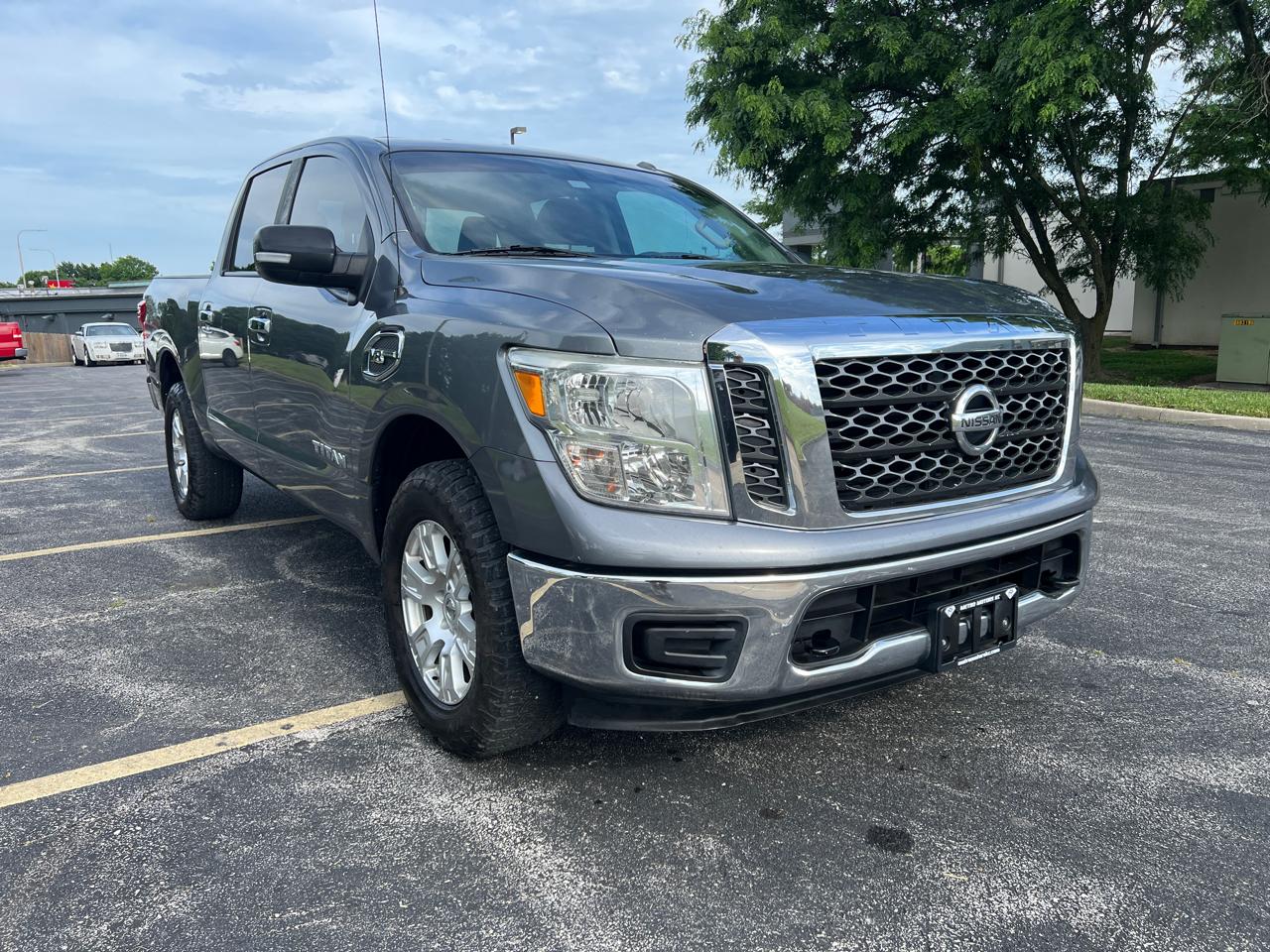 Nissan Titan 4x4 Crew Cab SV 2017
