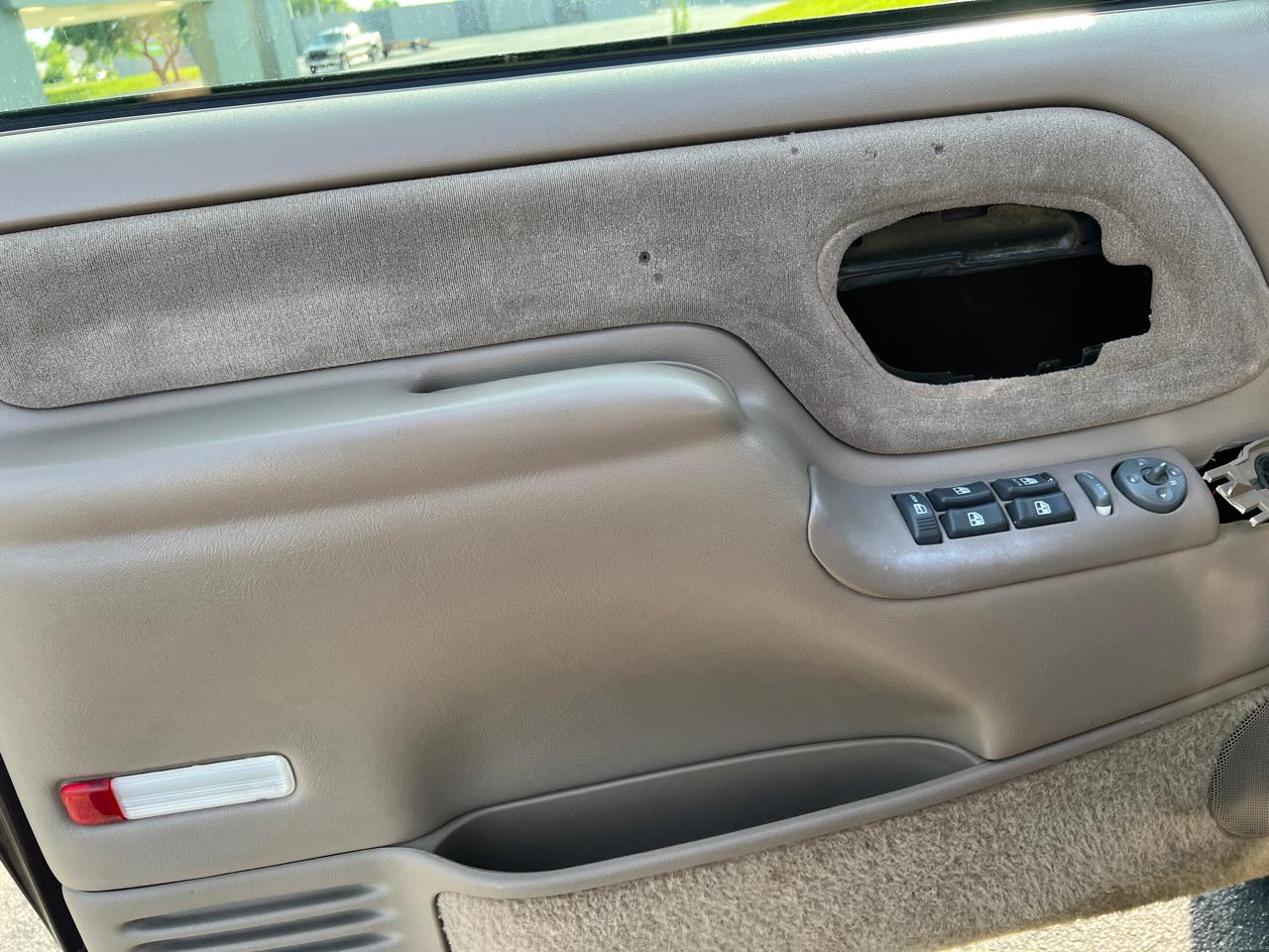 GMC Suburban 1500 4WD 1997