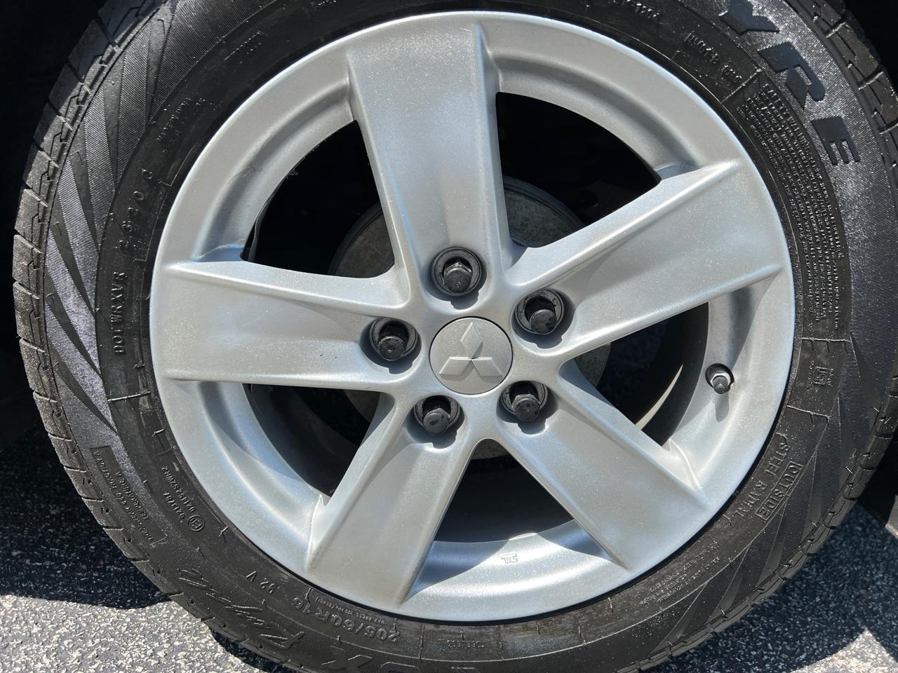 Mitsubishi Lancer 4dr Sdn Man ES FWD 2013