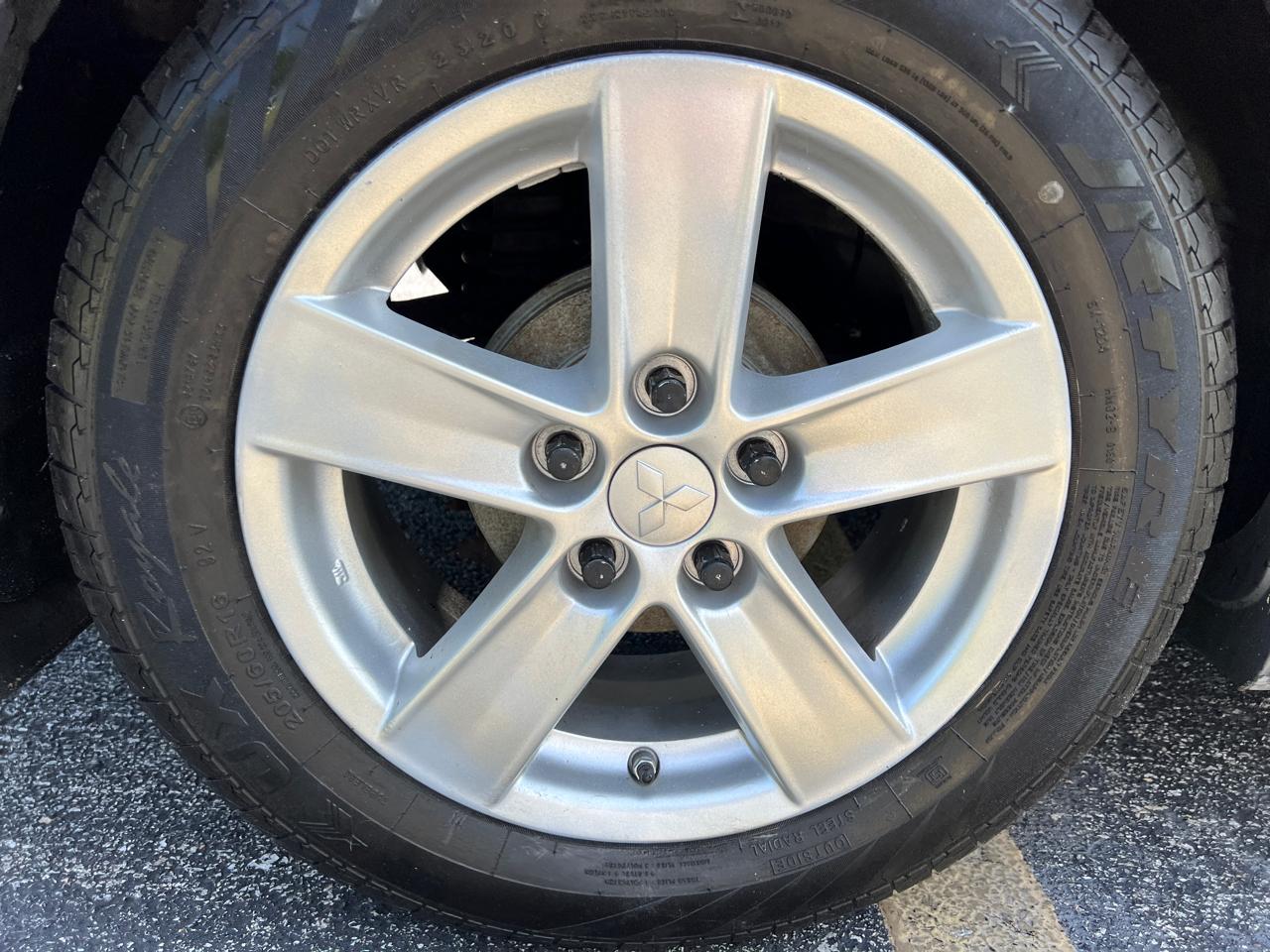 Mitsubishi Lancer 4dr Sdn Man ES FWD 2013