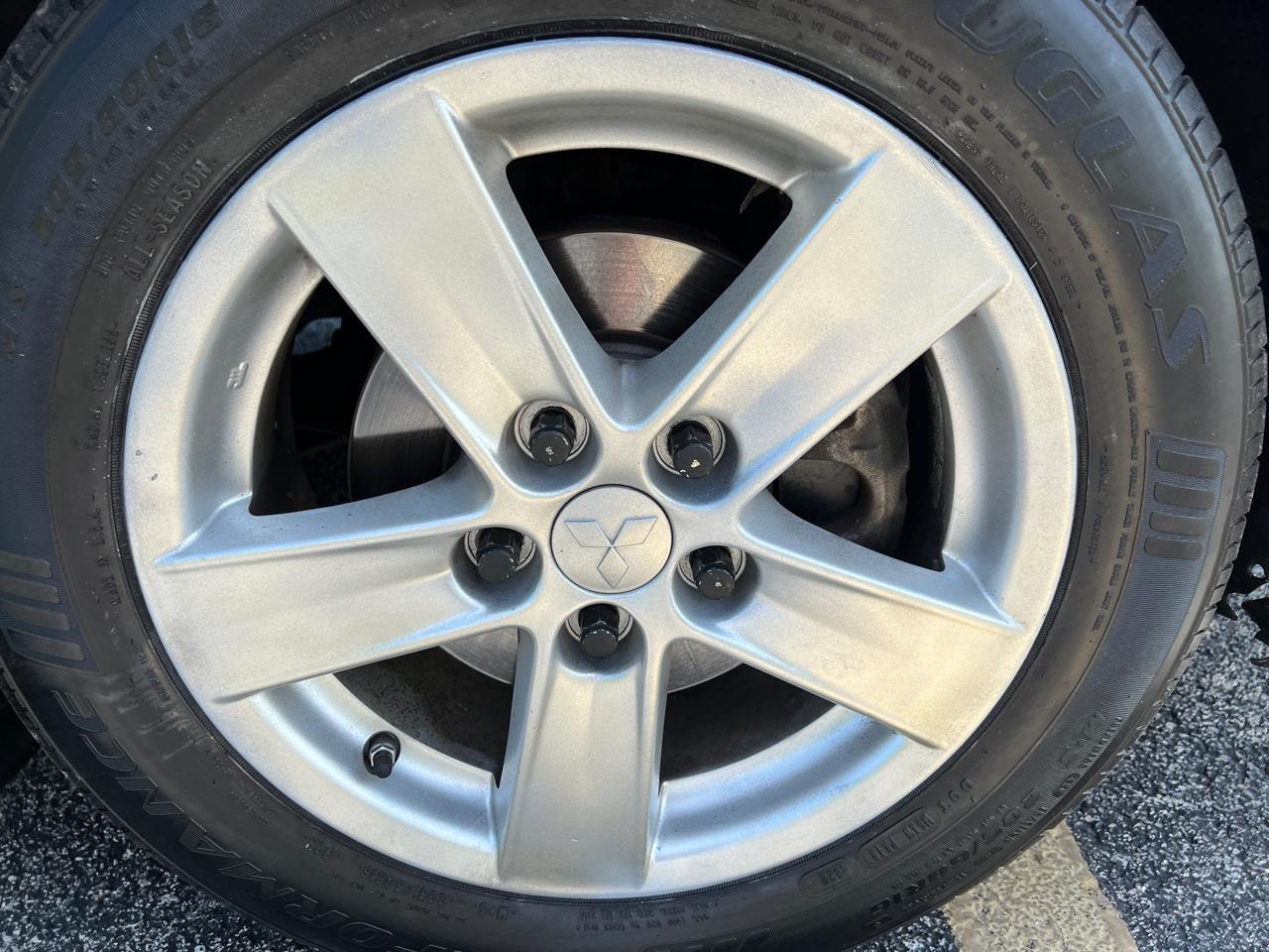 Mitsubishi Lancer 4dr Sdn Man ES FWD 2013
