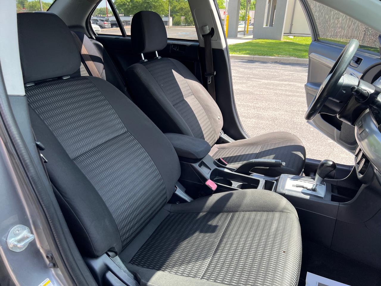 Mitsubishi Lancer 4dr Sdn Man ES FWD 2013