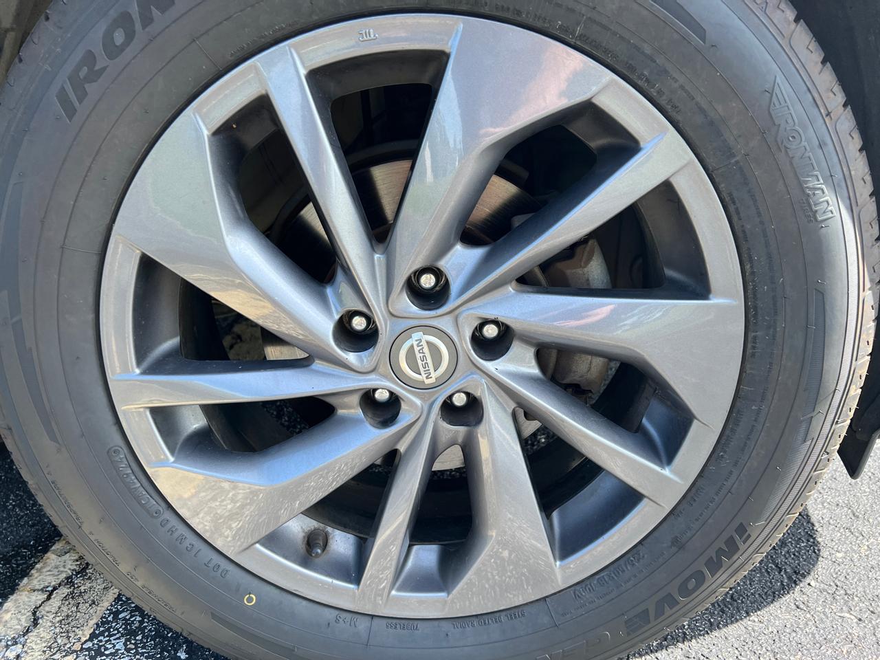 Nissan Rogue FWD 4dr SL 2016