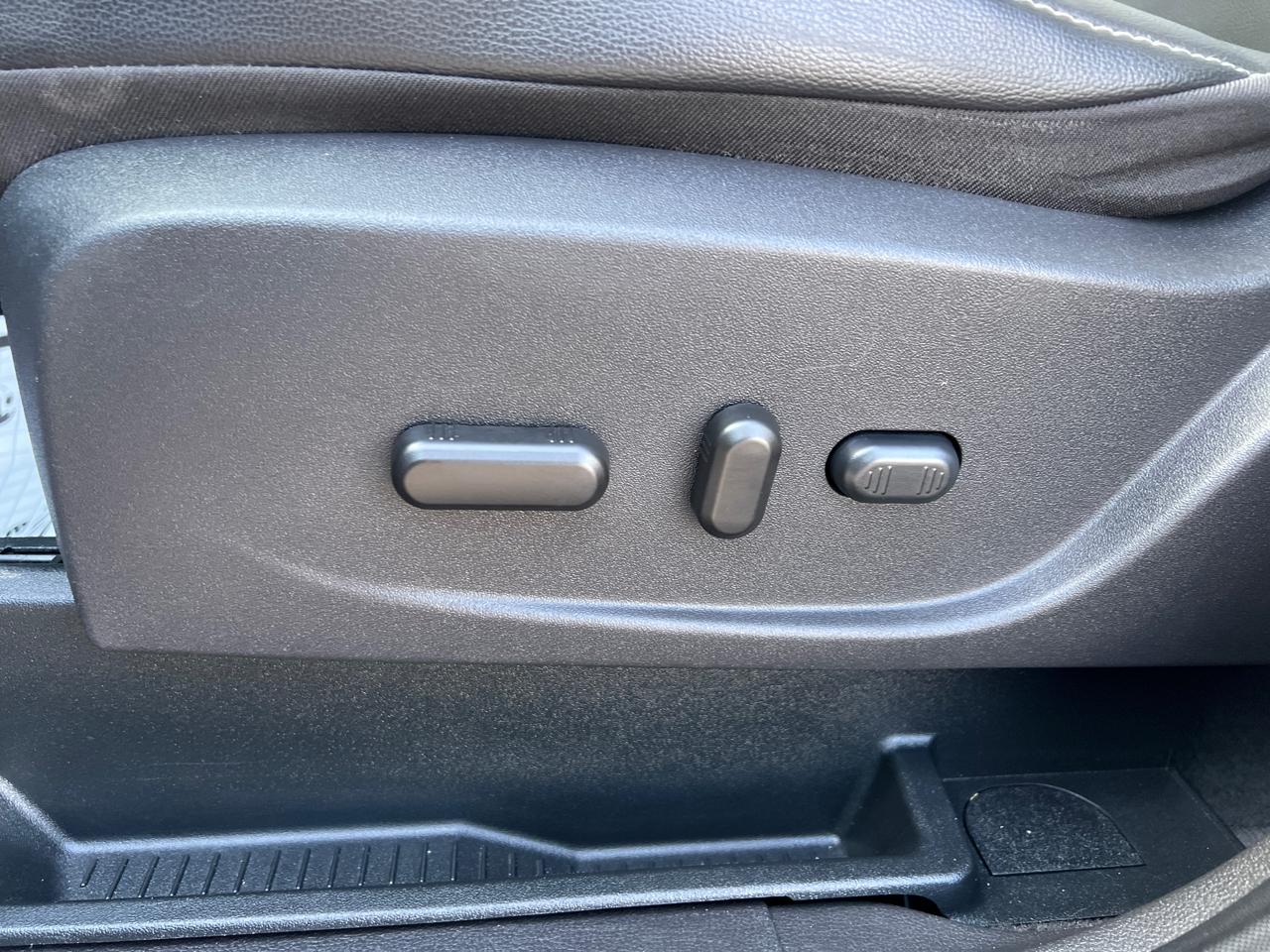 Ford Escape Titanium FWD 2017
