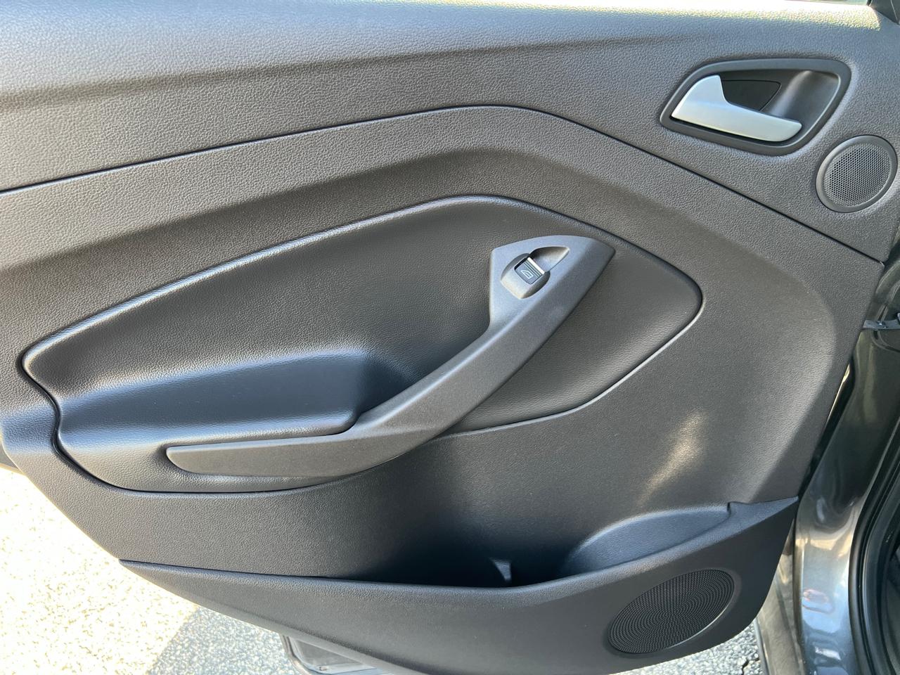Ford Escape Titanium FWD 2017