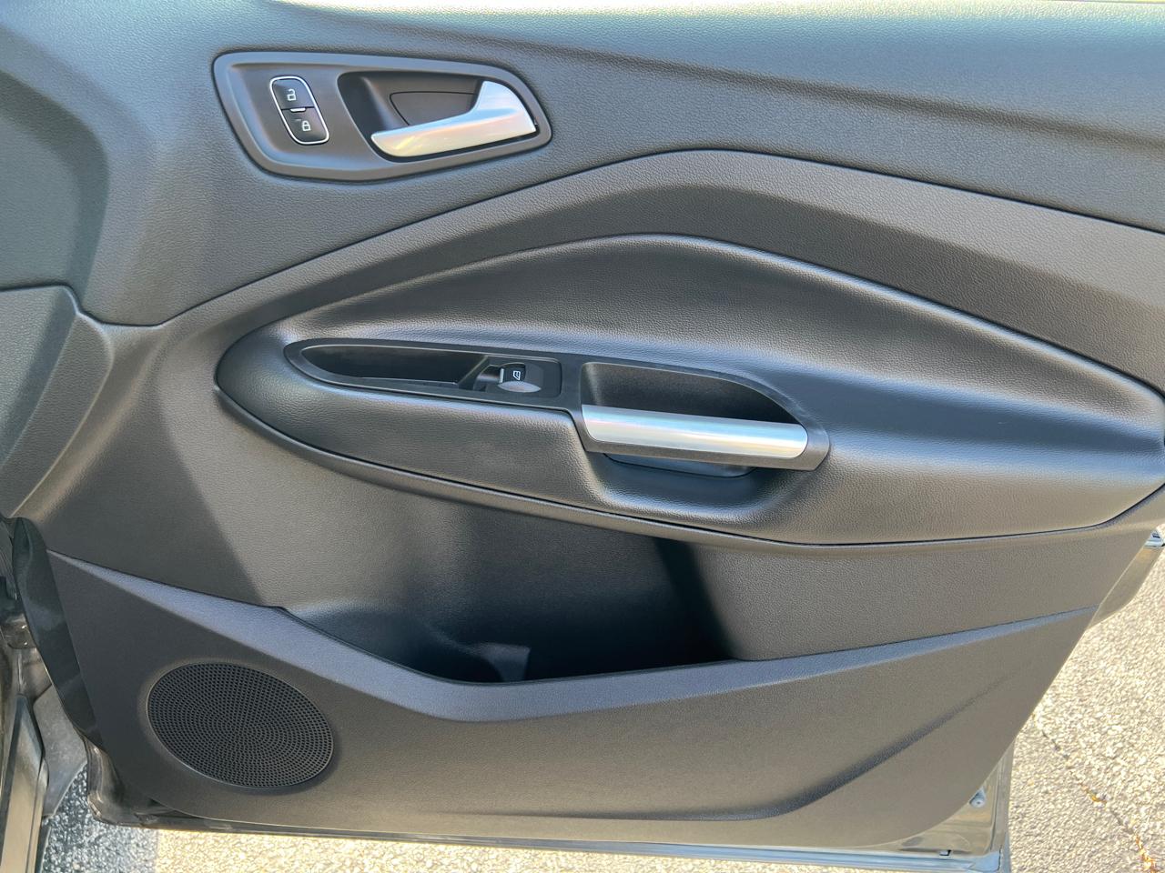 Ford Escape Titanium FWD 2017