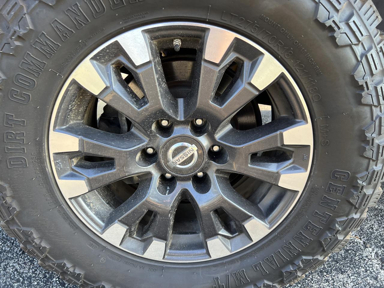 Nissan Titan 4x4 Crew Cab PRO-4X 2017