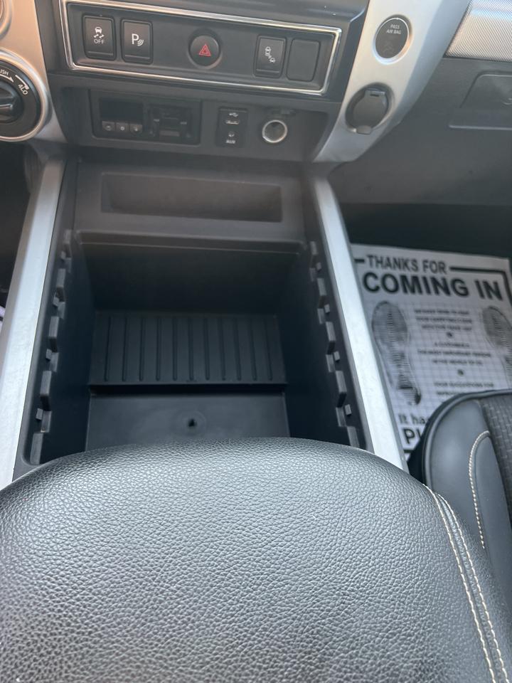 Nissan Titan 4x4 Crew Cab PRO-4X 2017