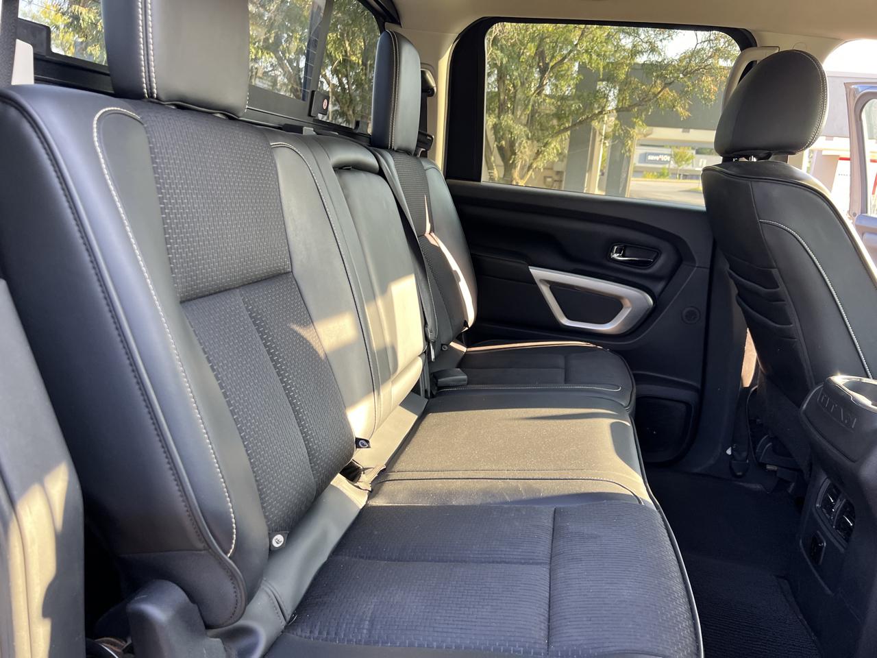 Nissan Titan 4x4 Crew Cab PRO-4X 2017